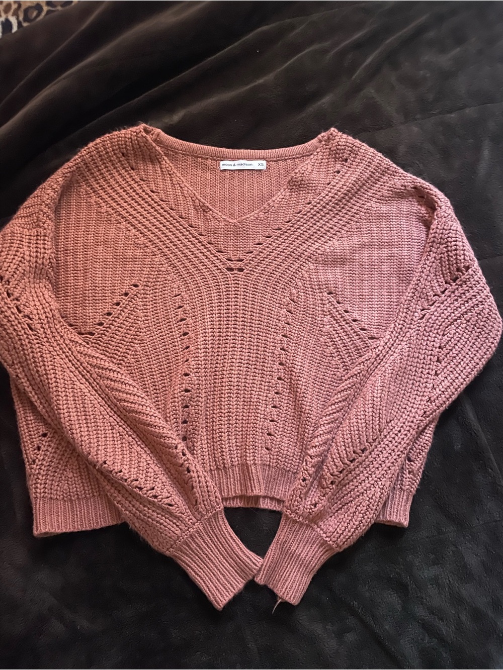 Moon & Madison Dusty Rose V-Neck Knit Sweater